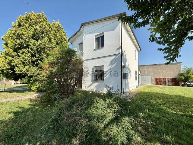 Casa in vendita a Unione dei comuni della Bassa Romagna, Lugo