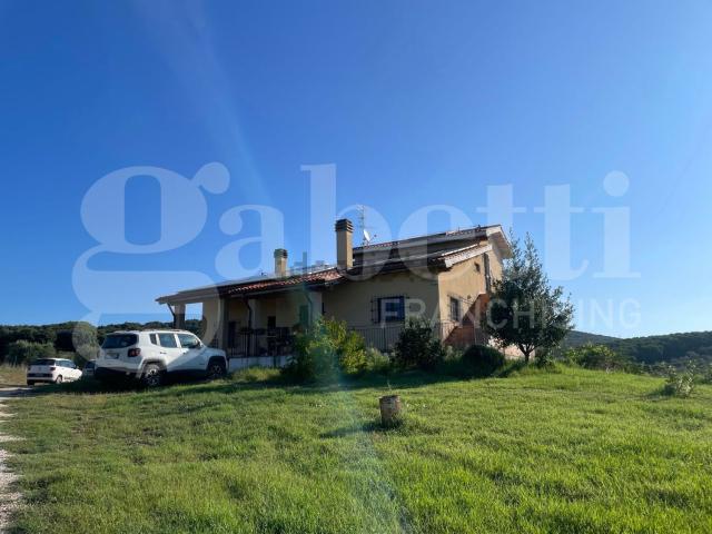 Casa in vendita a Follonica, Grosseto