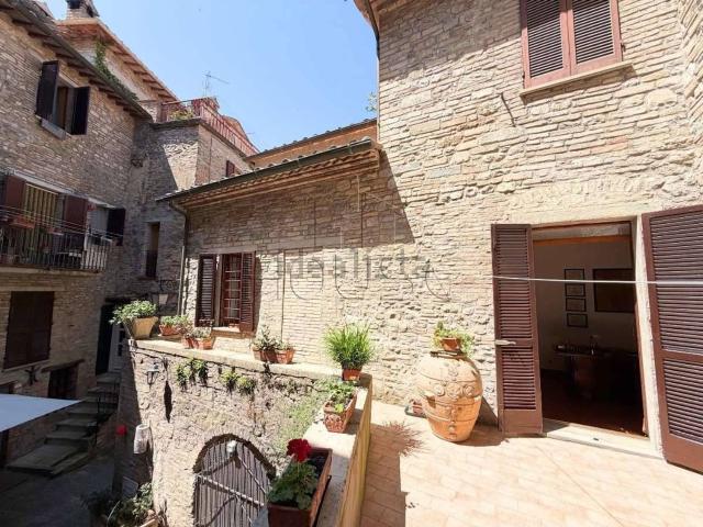 Casa in vendita a Montone, Umbria