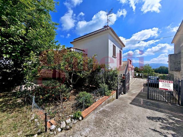 Casa in vendita a San Salvatore Telesino, Campania