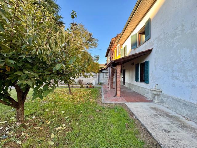 Casa in vendita a Chignolo Po, Lombardia