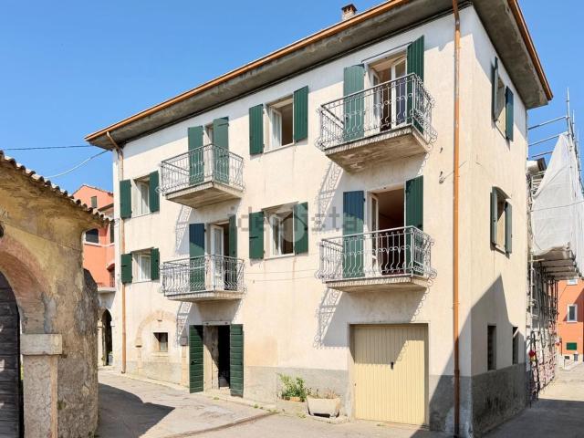 Casa in vendita a Castion Veronese, Costermano