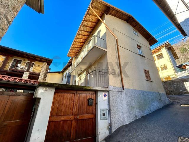 Casa in vendita a Qualino, Costa Volpino