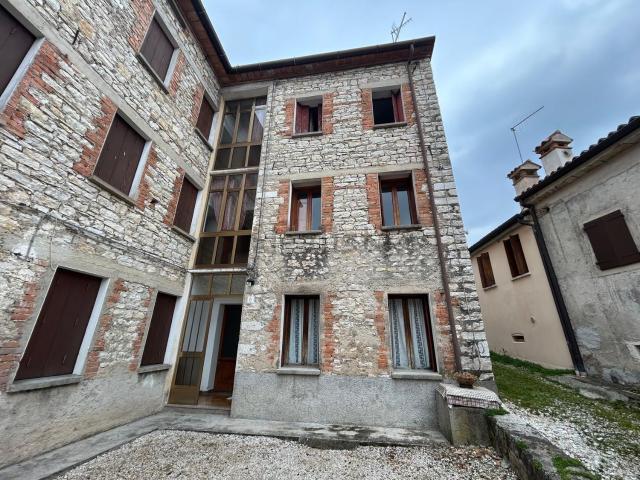 Casa in vendita a Lago, Treviso