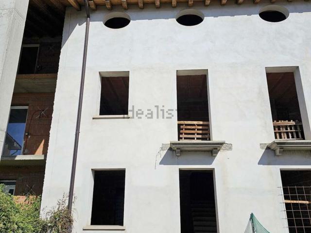 Casa in vendita a Rosà, Veneto
