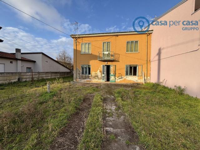 Casa in vendita a Rovigo, Veneto