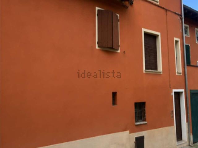 Casa in vendita a Traversetolo, Reggio Emilia