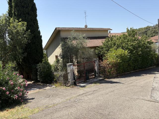Casa in vendita a Amelia, Umbria