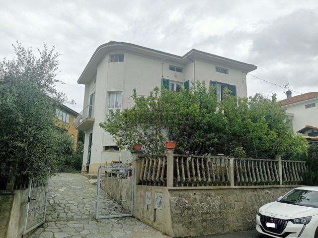 Casa in vendita a Terontola, Cortona