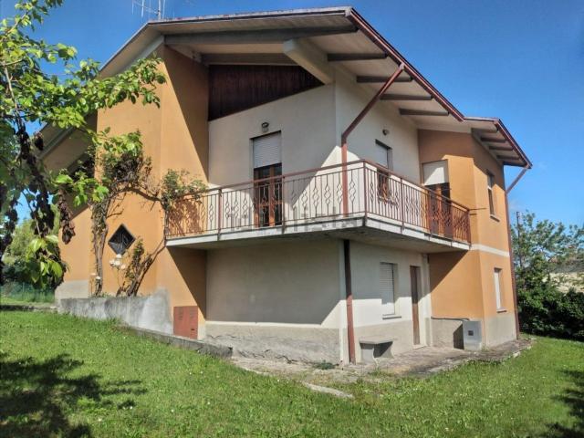 Casa in vendita a Appennino Reggiano, Re