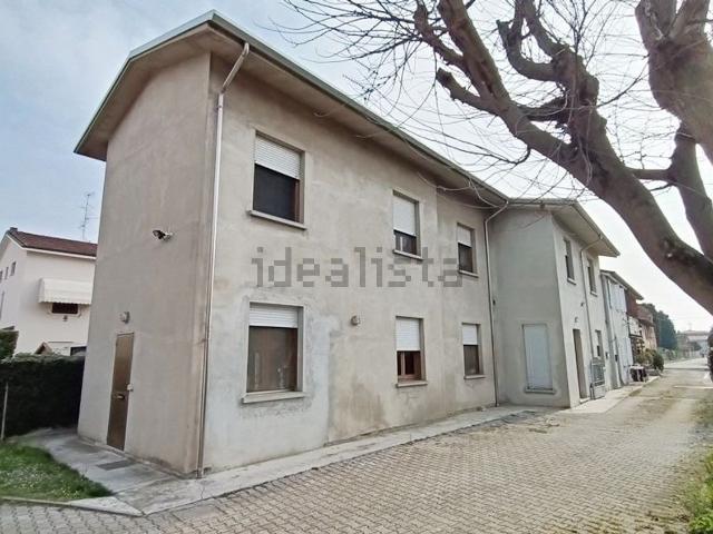 Casa in vendita a Bassa Reggiana, Re