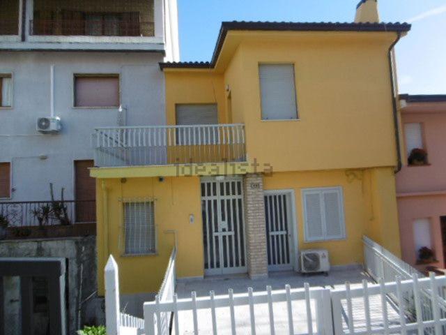 Casa in vendita a Marche, Fermo