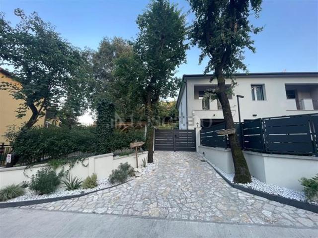 Casa in vendita a Unione dei comuni Valli del Reno, Lavino e Samoggia, Bazzano