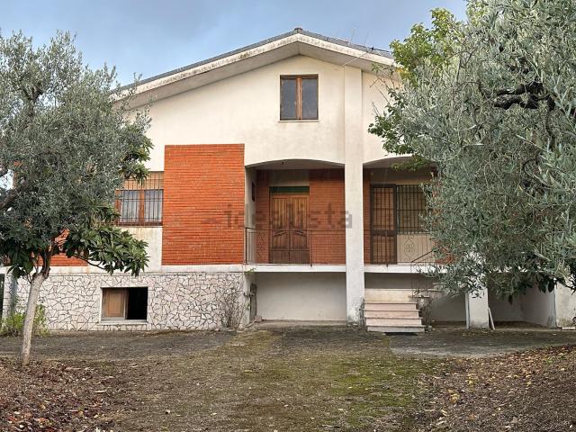 Casa in vendita a Ortona, Abruzzo