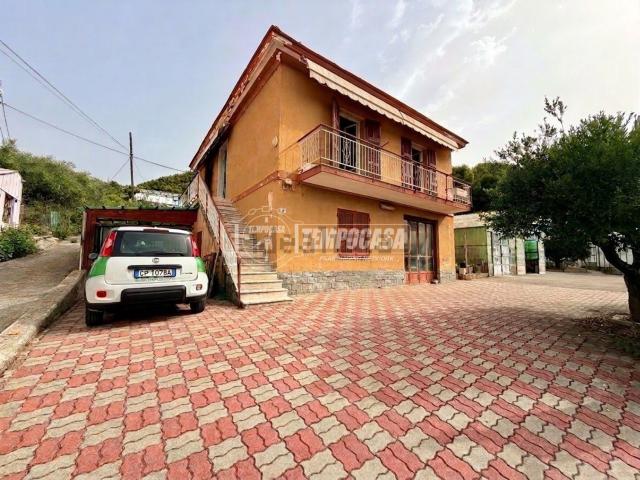 Casa in vendita a Bussana Vecchia, Sanremo