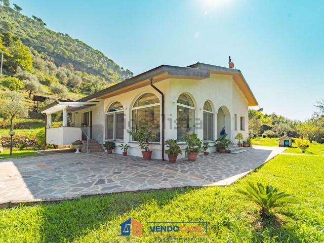 Casa in vendita a Mirteto, Massa