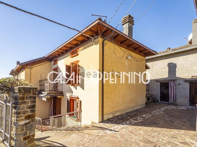 Casa in vendita a Unione dei comuni del Distretto Ceramico, Montefiorino