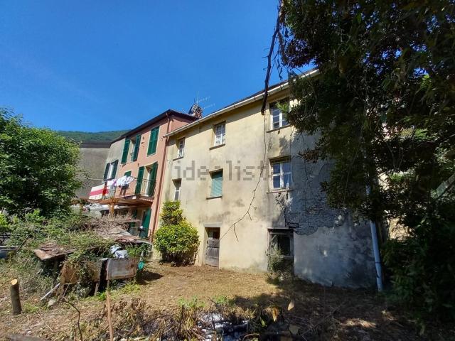 Casa in vendita a Avegno