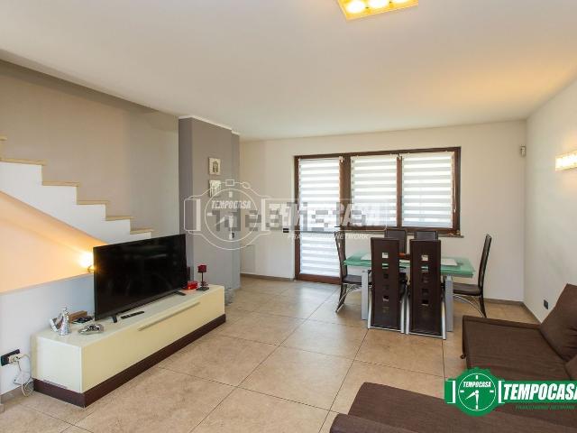 Casa in vendita a Busto Arsizio, Lombardia