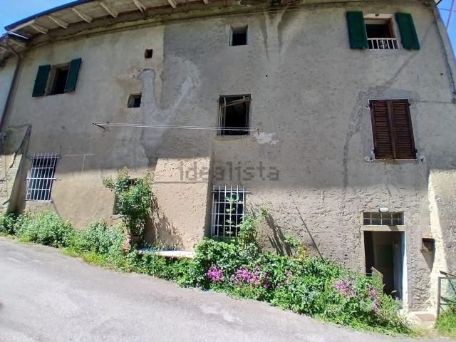 Casa in vendita a Vernio, Toscana