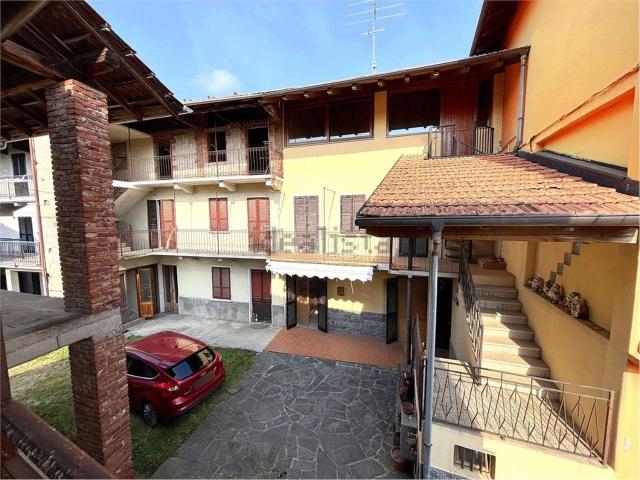 Casa in vendita a Piovino, Borgomanero
