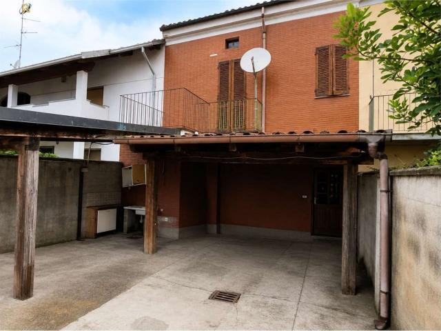 Casa in vendita a Rive, Vercelli