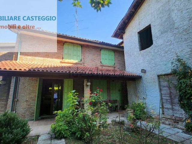 Casa in vendita a Corvino San Quirico, Lombardia