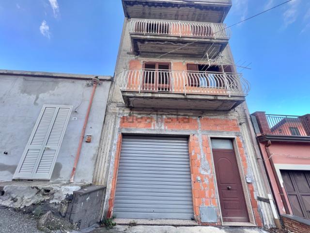 Casa in vendita a Piedimonte Etneo, Sicilia