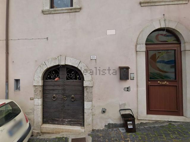 Casa in vendita a Celano, Abruzzo