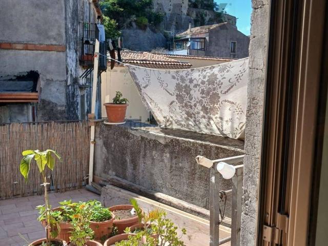 Casa in vendita a Castiglione Di Sicilia, Sicilia
