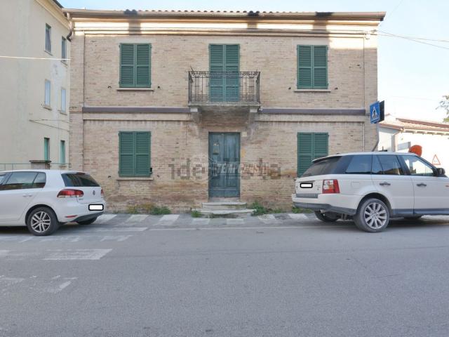 Casa in vendita a Castelnuovo, Marche