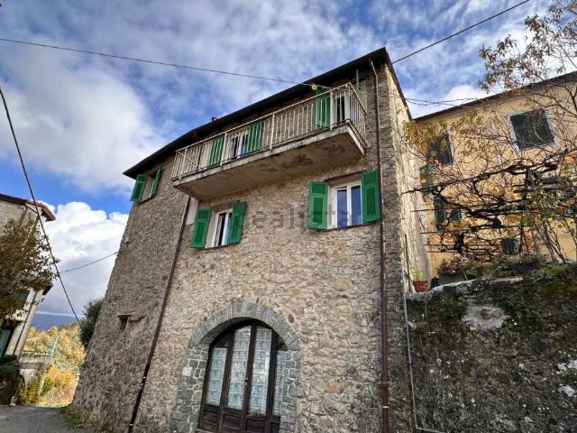 Casa in vendita a Sesta Godano, Liguria