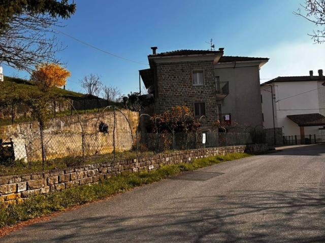 Casa in vendita a Alta Val Tidone, Cicogni