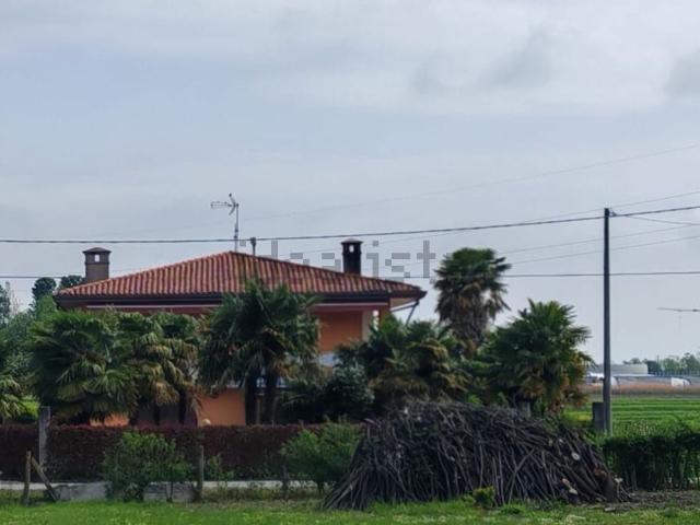 Casa in vendita a Latisana, Friuli-Venezia Giulia