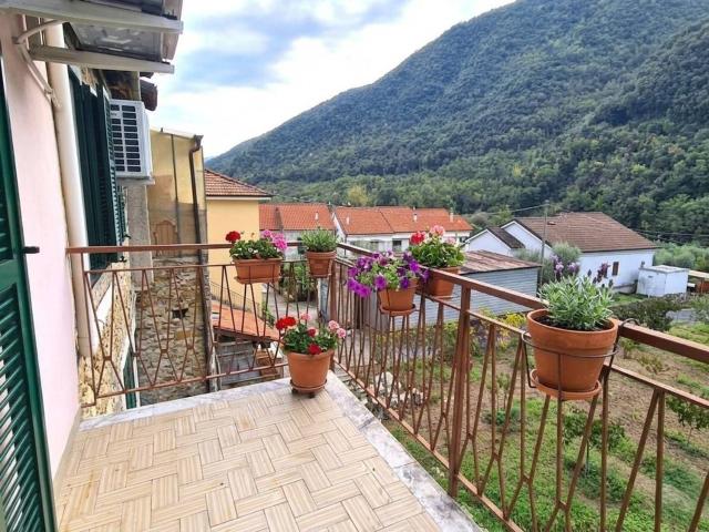 Casa in vendita a Ortovero, Liguria