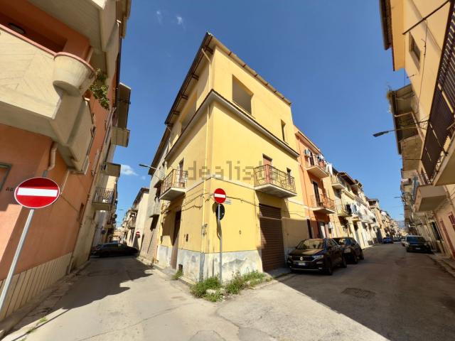 Casa in vendita a Partinico, Sicilia