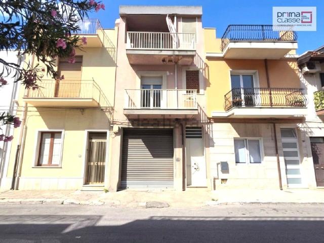 Casa in vendita a Vittoria, Ragusa