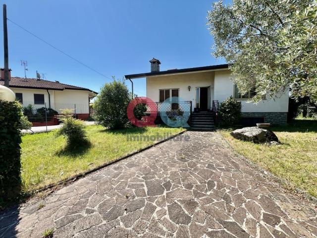 Casa in vendita a Manzano, Friuli-Venezia Giulia