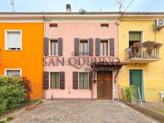 Casa in vendita a Bassa Reggiana, Re