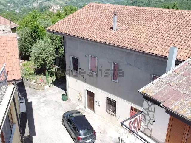 Casa in vendita a Roccabascerana, Campania