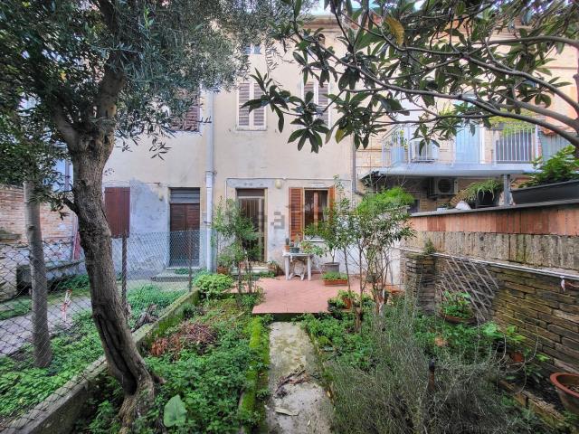 Casa in vendita a San Marone, Marche