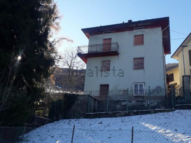 Casa in vendita a Costa Valle Imagna, Lombardia