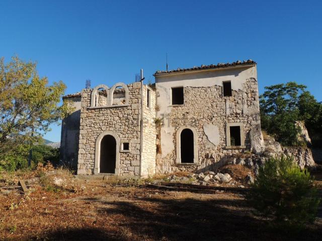 Casa in vendita a San Valentino In Abruzzo, Abruzzo