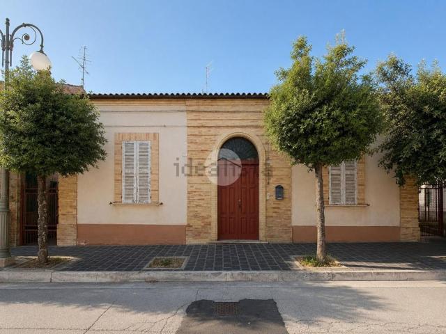 Casa in vendita a Roseto Degli Abruzzi, Abruzzo