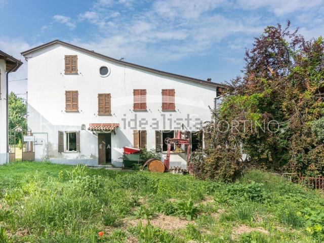 Casa in vendita a Rovescala, Lombardia