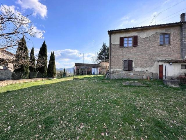Casa in vendita a San Leo Bastia, Umbria