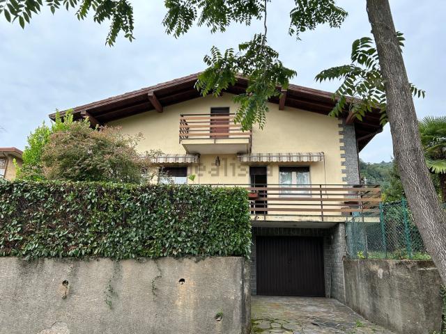 Casa in vendita a Villa Lesa, Piemonte