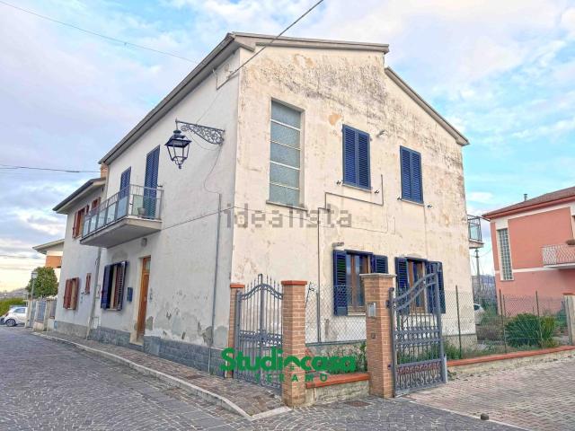 Casa in vendita a Teramo, Abruzzo