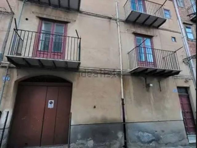 Casa in vendita a Castelbuono, Sicilia