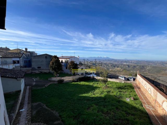 Casa in vendita a Atri, Abruzzo